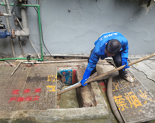 平坝清掏化粪池